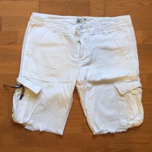 White Bermuda shorts size 8